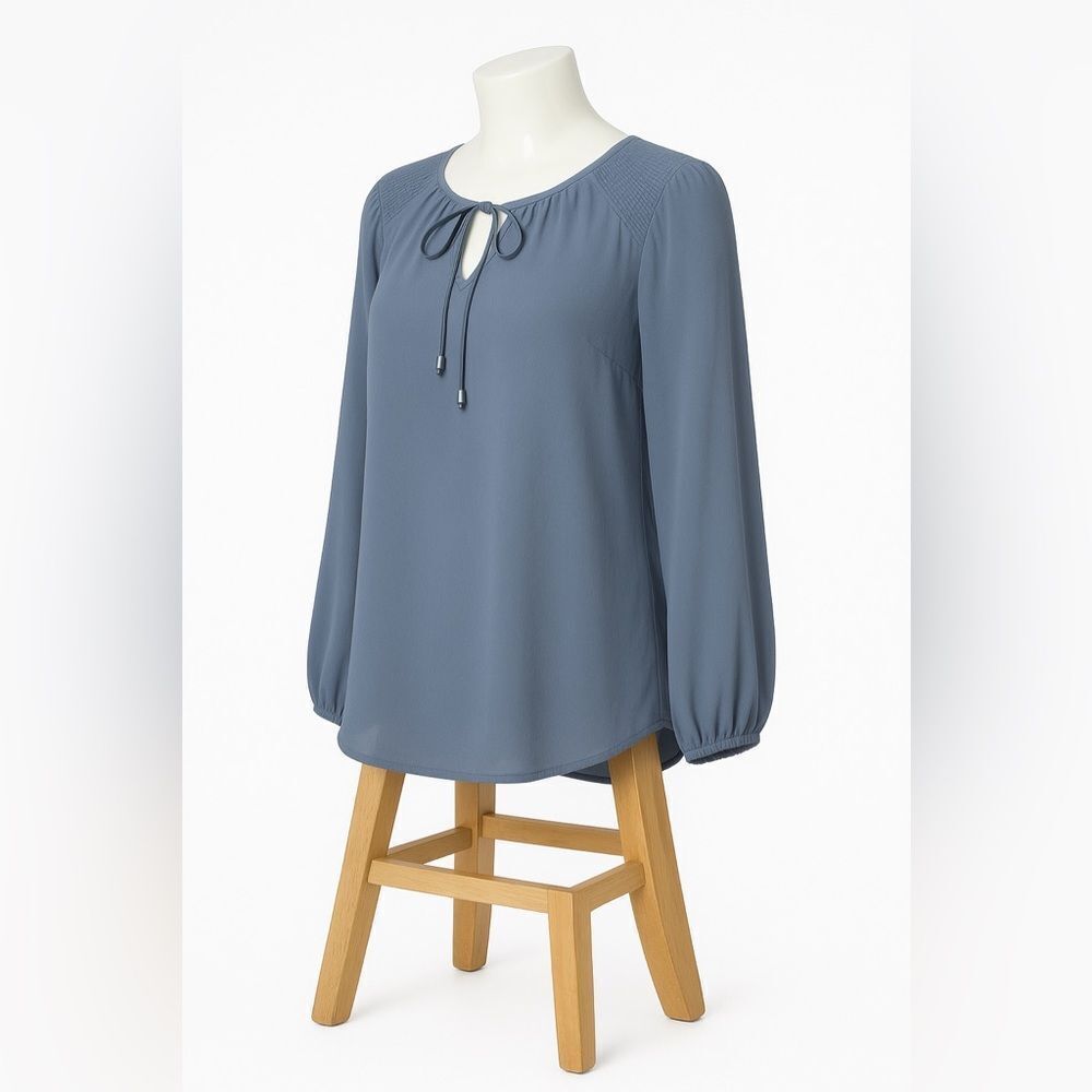 Stylish Blue Blouse with Textured Fabric XS